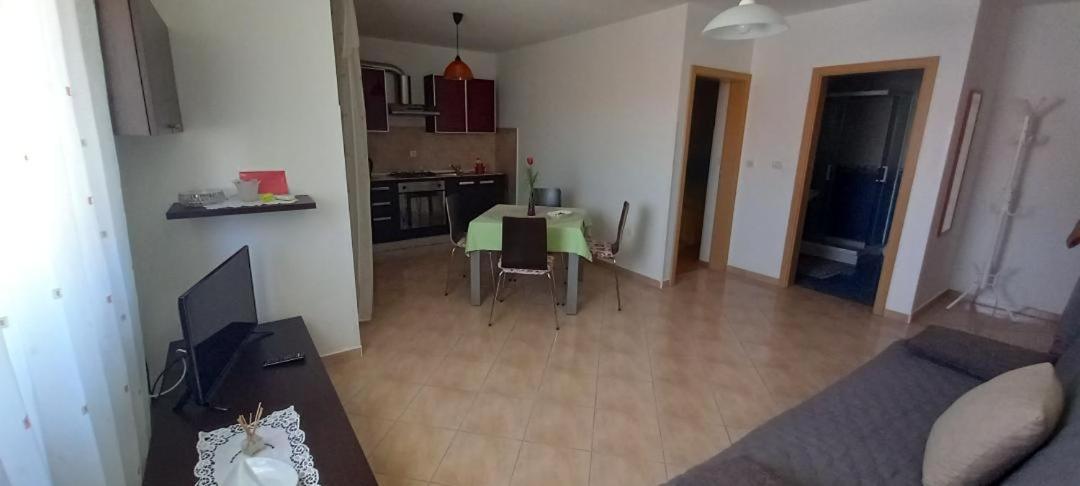 Apartments Buzleta Fazana Exterior photo